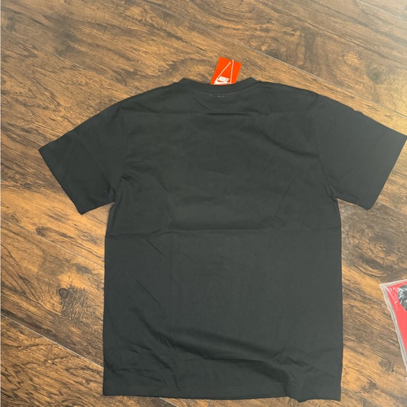 Nike T-Shirt Black sz XL RUNS SMALL - Picture 2 of 3